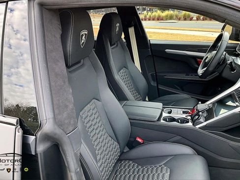 Used 2024 Lamborghini Urus S image 8