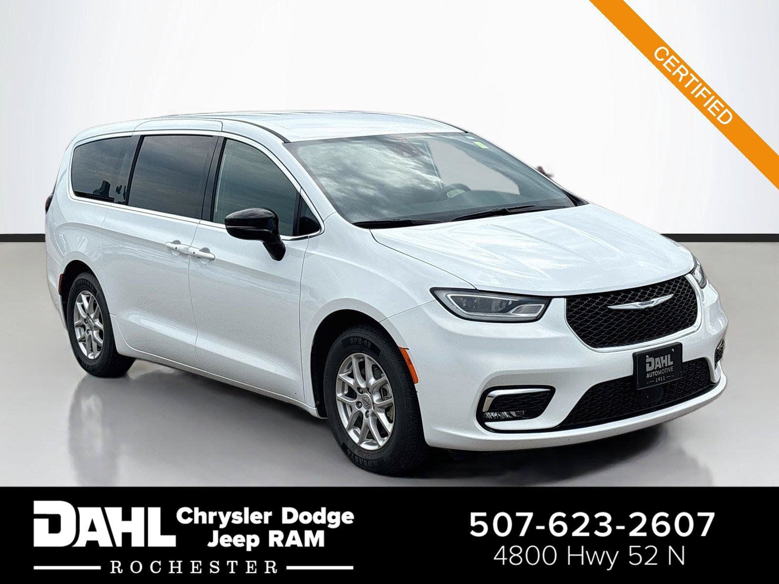 Certified 2025 Chrysler Pacifica Select FWD image 1