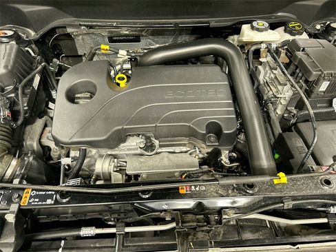 Used 2024 Chevrolet Equinox Premier image 24