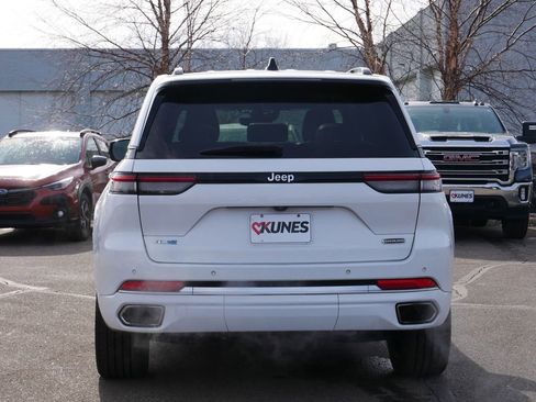 Used 2023 Jeep Grand Cherokee Overland AWD/4WD image 9