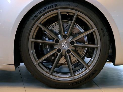 Used 2023 Porsche 911 Carrera T RWD image 60