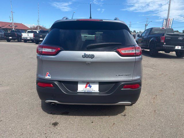 Used 2017 Jeep Cherokee Limited FWD image 4