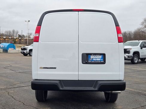 New 2026 Chevrolet Express 2500 image 13