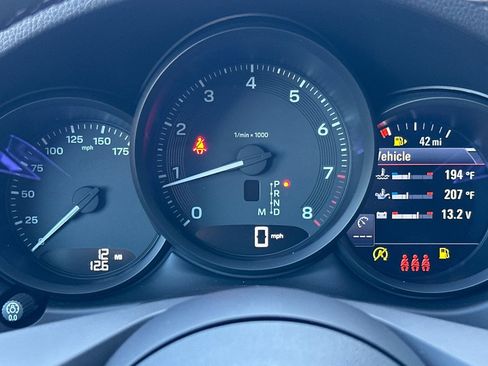 New 2026 Porsche Macan image 32