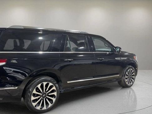 Certified 2023 Lincoln Navigator L Reserve image 3