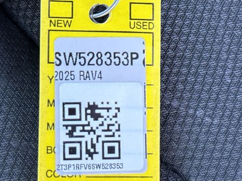 Used 2025 Toyota RAV4 XLE image 35