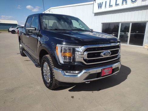 Certified 2022 Ford F150 XLT w/ Equipment Group 302A High AWD/4WD image 4