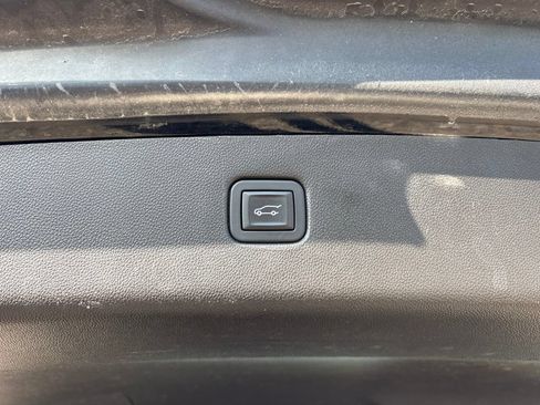 Used 2019 Chevrolet Blazer LT AWD/4WD image 10
