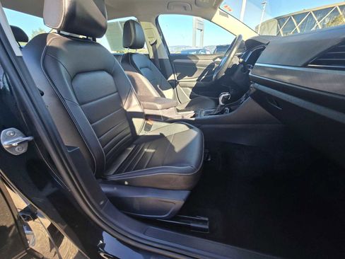 Used 2024 Volkswagen Jetta SE image 11