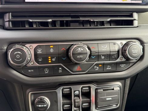 New 2026 Jeep Gladiator Mojave image 21