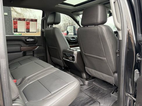 Used 2023 GMC Sierra 2500 SLT w/ SLT Convenience Package image 26