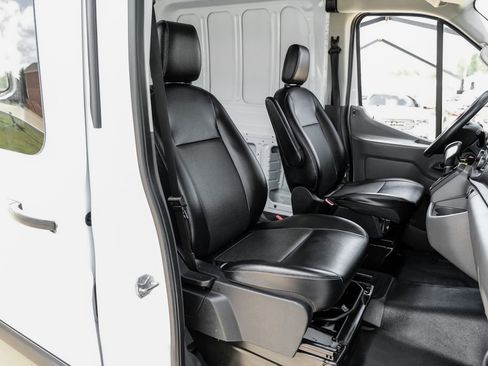 Used 2021 Ford Transit 250 Medium Roof image 32