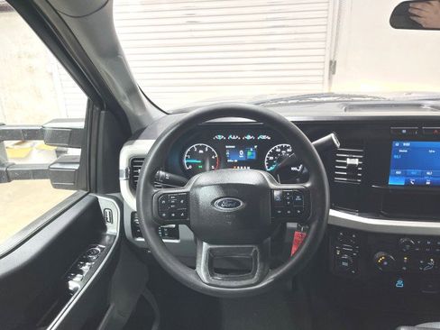 Used 2024 Ford F350 XLT AWD/4WD image 16