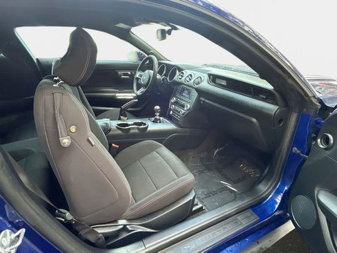 Used 2016 Ford Mustang Coupe RWD image 14
