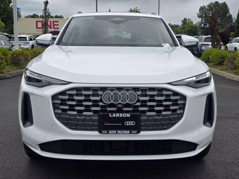 Certified 2025 Audi Q5 Premium w/ Premium Plus AWD/4WD image 8