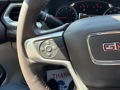 Used 2019 GMC Acadia SLT AWD/4WD image 18