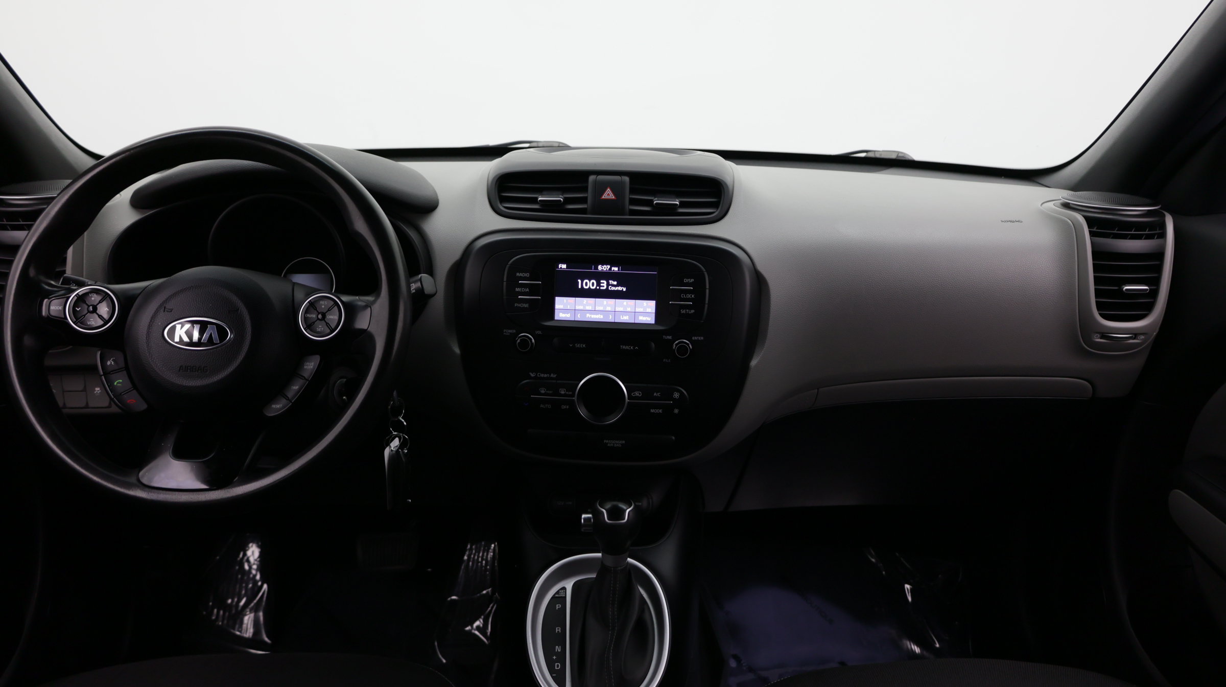 Used 2017 Kia Soul + FWD image 26
