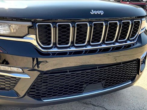 Used 2024 Jeep Grand Cherokee Limited image 27