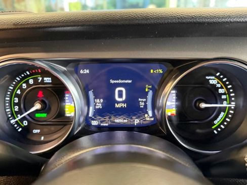 Used 2023 Jeep Wrangler Unlimited w/ Cold Weather Group AWD/4WD image 26