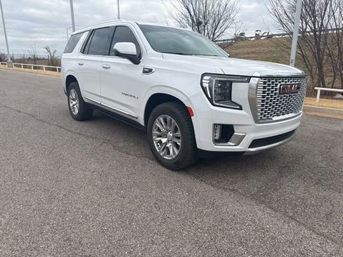 Used 2023 GMC Yukon Denali image 2