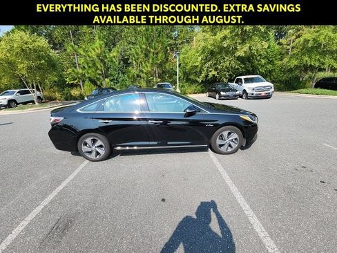 Used 2017 Hyundai Sonata Limited w/ Ultimate Package 02 FWD image 13