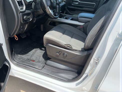 Used 2019 RAM 1500 Big Horn AWD/4WD image 14