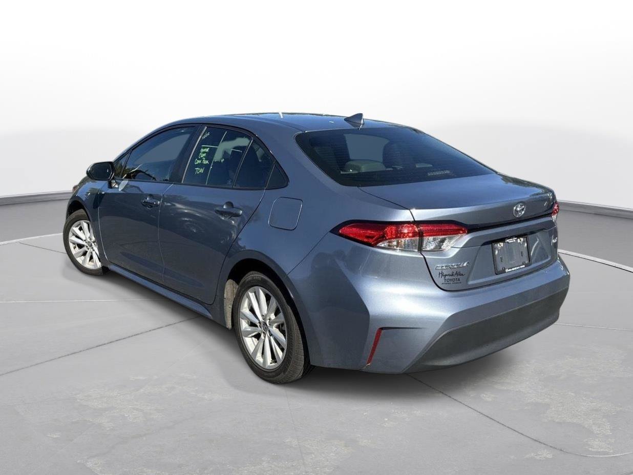 Used 2024 Toyota Corolla LE w/ LE Convenience Package FWD image 8