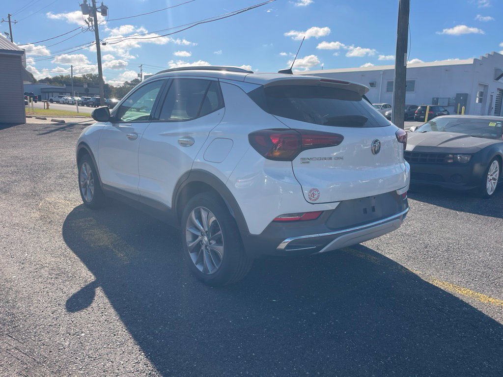 Used 2020 Buick Encore GX Essence w/ Experience Buick Package AWD/4WD image 3