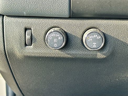 Used 2022 Chevrolet Colorado Z71 image 10