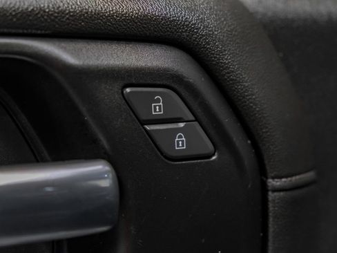 Used 2019 Chevrolet Silverado 1500 RST AWD/4WD image 42