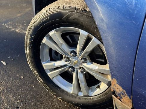 Used 2010 Chevrolet Equinox LT w/ Vehicle Interface Package image 23