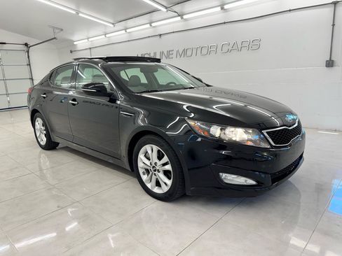 Used 2011 Kia Optima EX w/ Premium Pkg FWD image 3