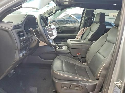 Used 2023 GMC Yukon SLT w/ SLT Premium Package RWD image 7