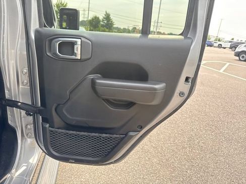 Used 2021 Jeep Wrangler Unlimited Sport AWD/4WD image 16