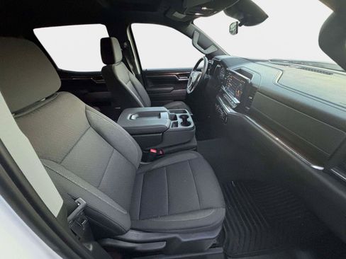 Used 2024 Chevrolet Silverado 1500 LT image 25