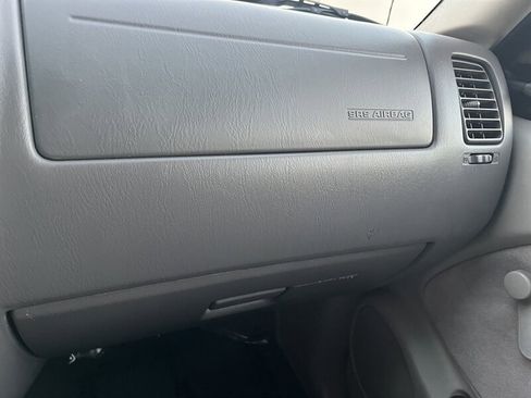 Used 2003 Toyota Tacoma 2WD Regular Cab image 21