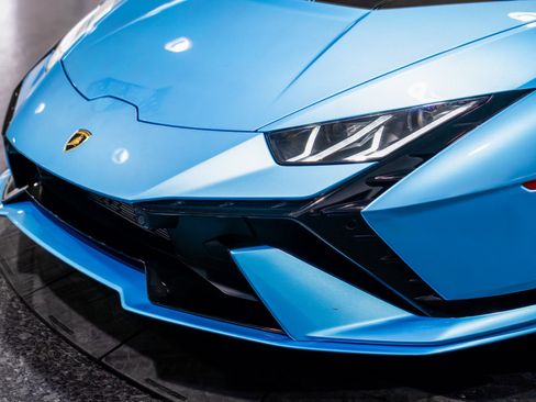 Used 2023 Lamborghini Huracan Tecnica image 11