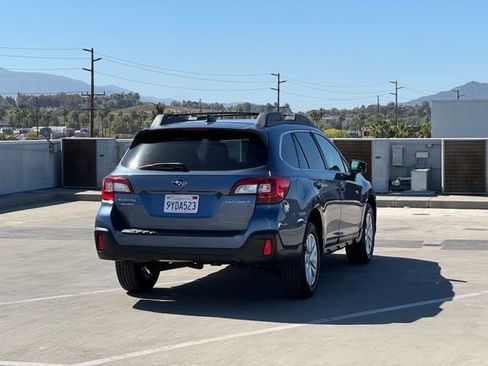 Used 2018 Subaru Outback 2.5i Premium AWD/4WD image 32