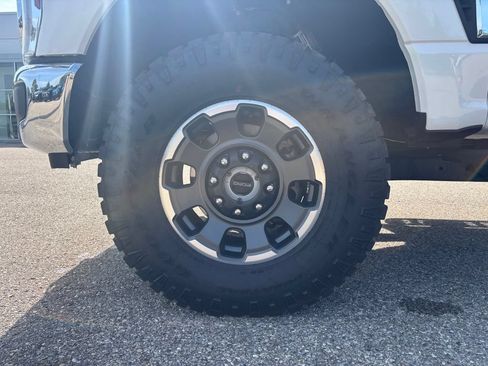 Used 2024 Ford F350 Lariat w/ Tremor Off-Road Package AWD/4WD image 12