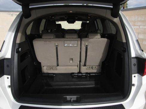 Used 2023 Honda Odyssey Elite image 14