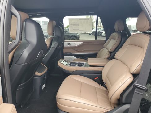 New 2026 Lincoln Navigator Black Label AWD/4WD image 27
