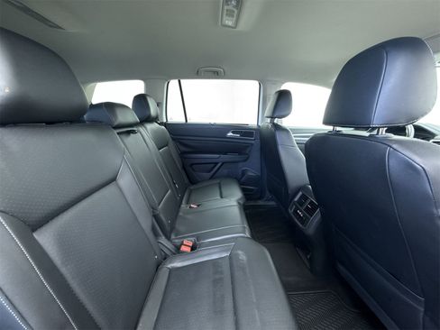 Used 2018 Volkswagen Atlas SE image 31