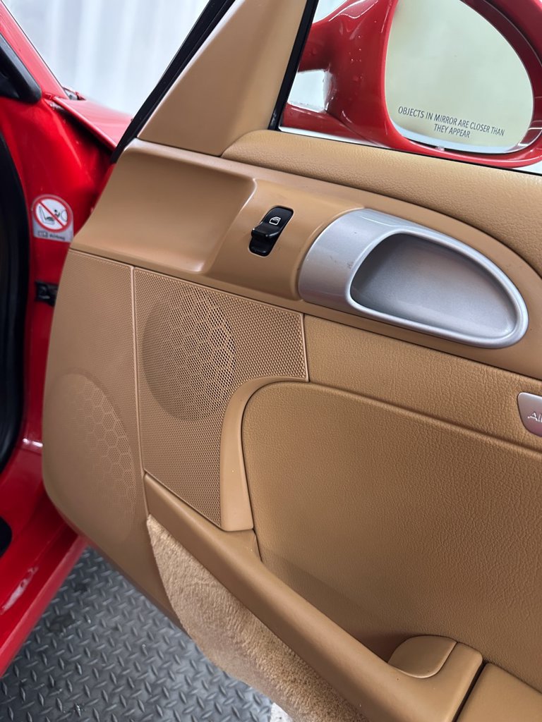 Used 2010 Porsche Boxster RWD image 21