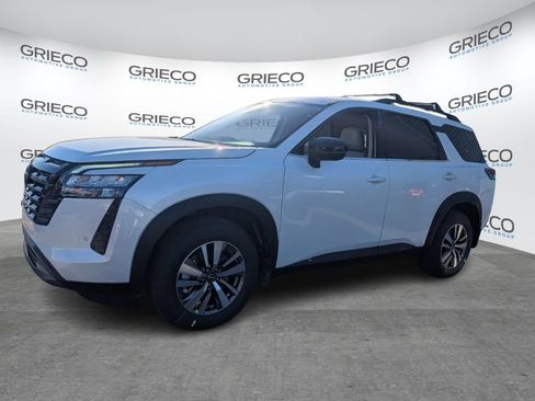 New 2026 Nissan Pathfinder SL FWD image 3