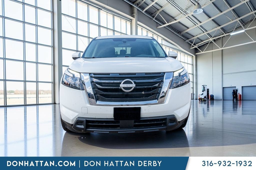 Used 2024 Nissan Pathfinder SV AWD/4WD image 27