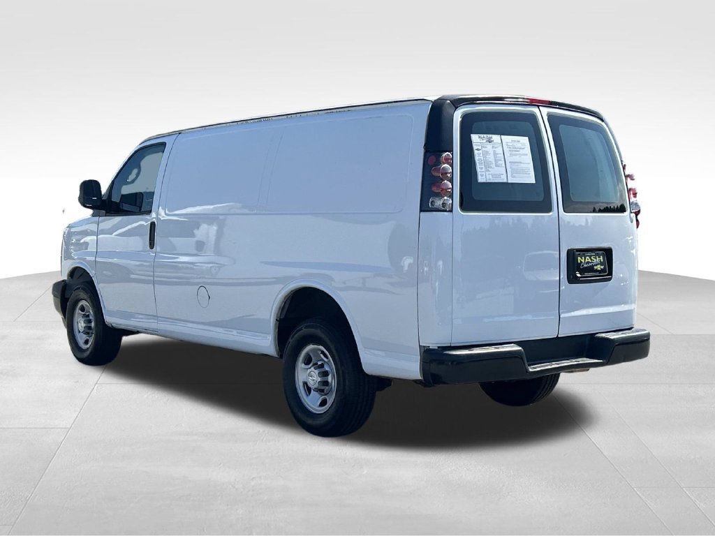 Used 2019 Chevrolet Express 2500 w/ Driver Convenience Package RWD image 5