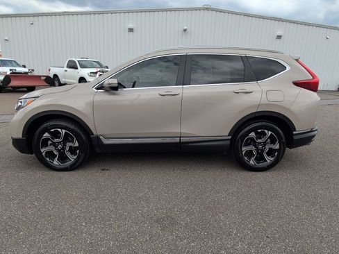 Used 2019 Honda CR-V Touring image 3