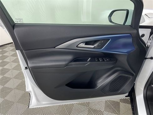 New 2026 Chevrolet Equinox EV LT image 12