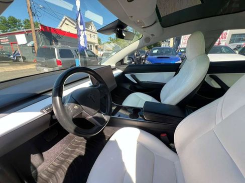 Used 2019 Tesla Model 3 Standard Range Plus RWD image 17