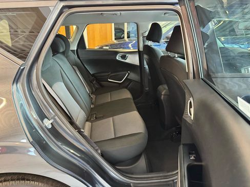 Used 2023 Kia Soul LX w/ Option Group 015 FWD image 25